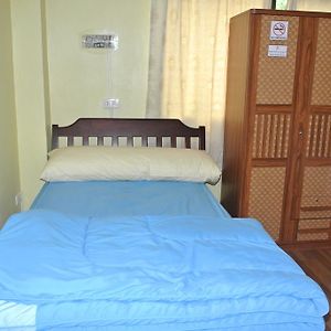 Zimmer mit zwei Einzelbetten